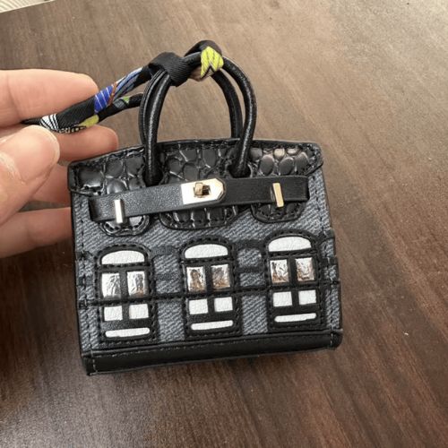 Mini Birkin Luxe™ – Le détail chic qui transforme votre sac