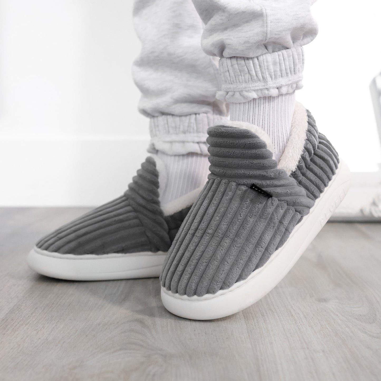 Pluffy|la pantoufle douce et élégante