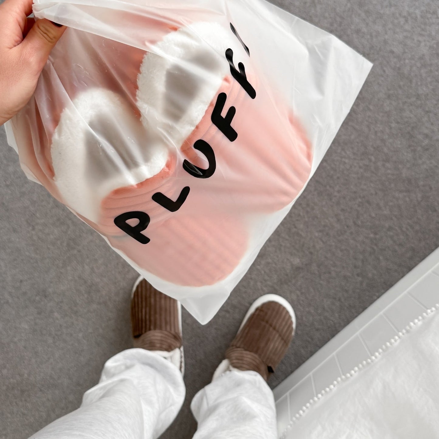 Pluffy|la pantoufle douce et élégante